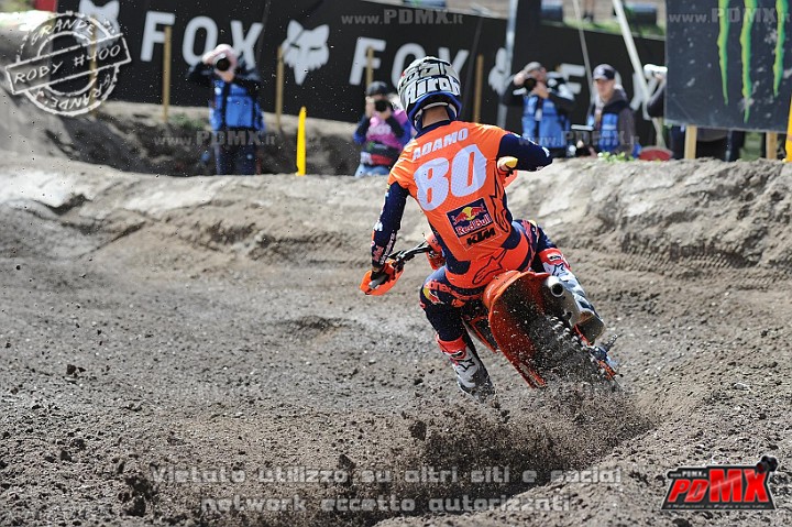 ROB_1479 (Copy).jpg